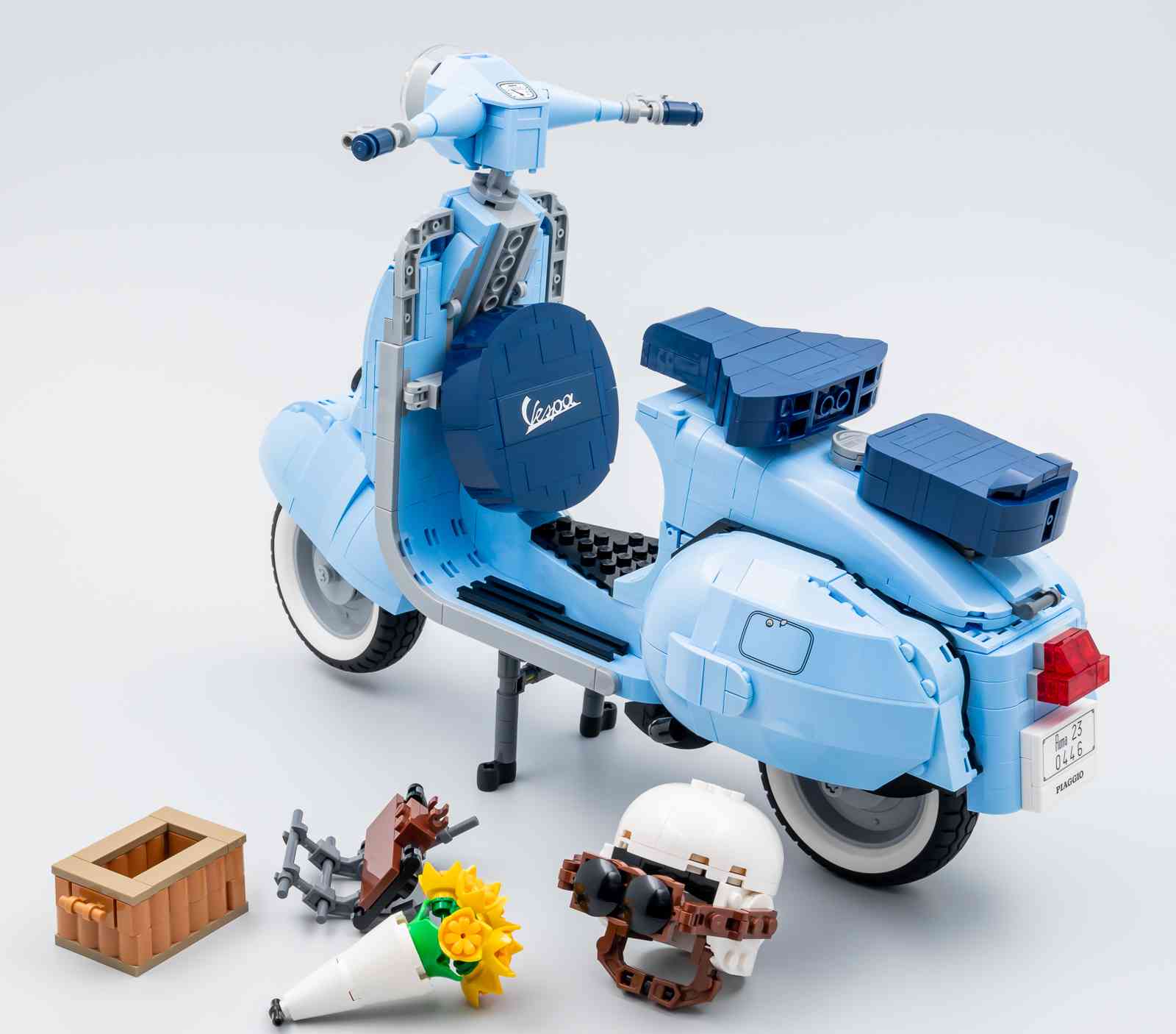 踏板摩托车拼装模型 lego vespa 10268