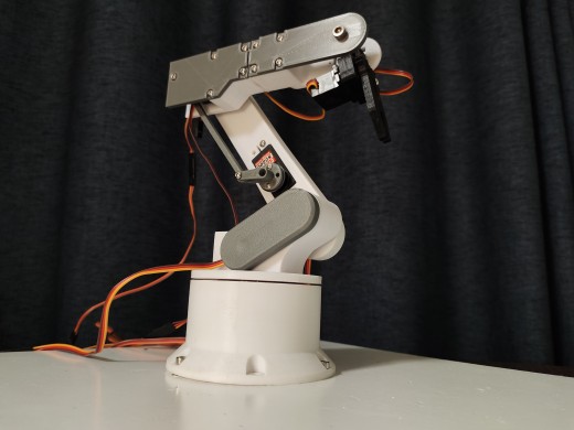 小型3D打印5自由度机械臂缩略图