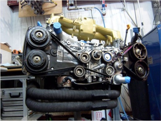 斯巴鲁SUBARU WRX EJ20水平对置发动机缩略图