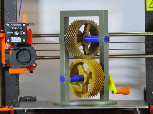 helical gears斜齿轮传动机构缩略图