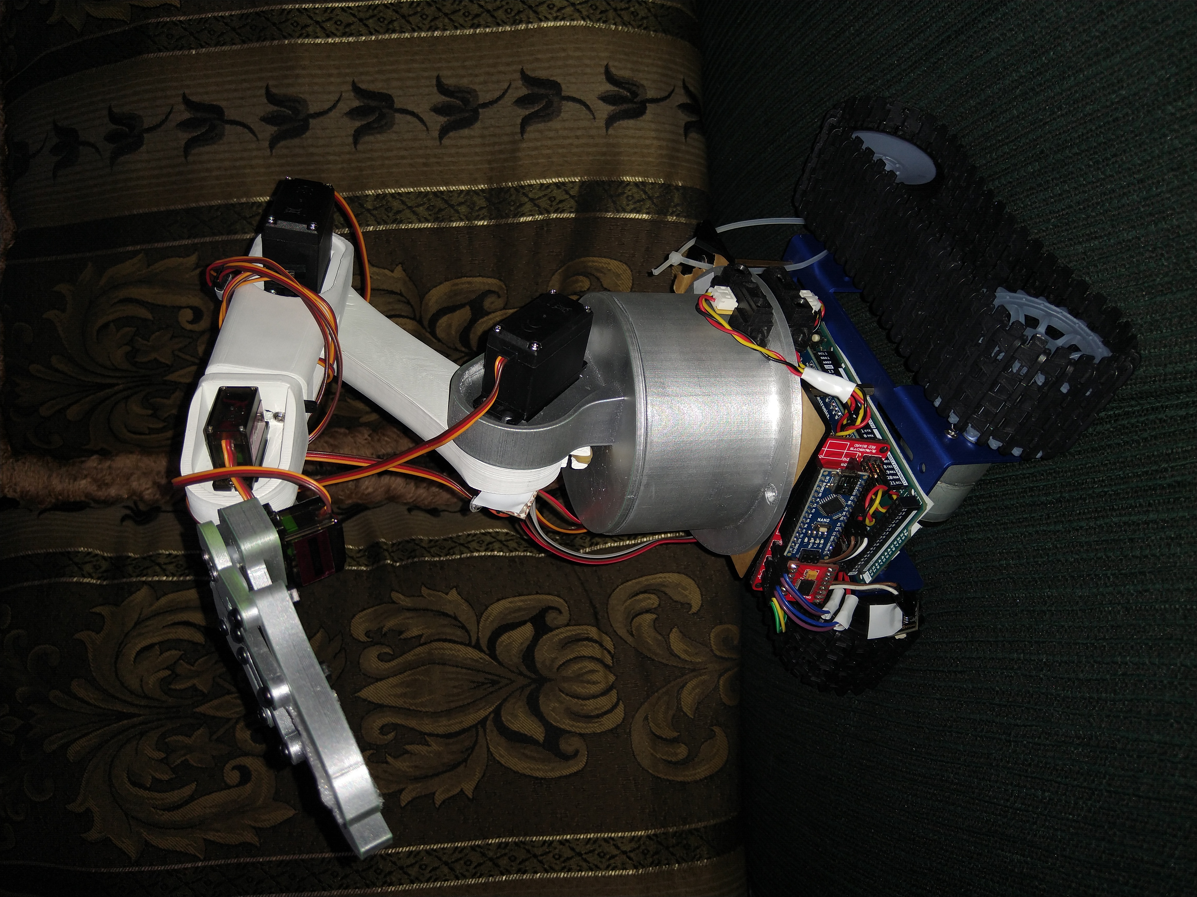 Ground Bot V1.0履带机器人车