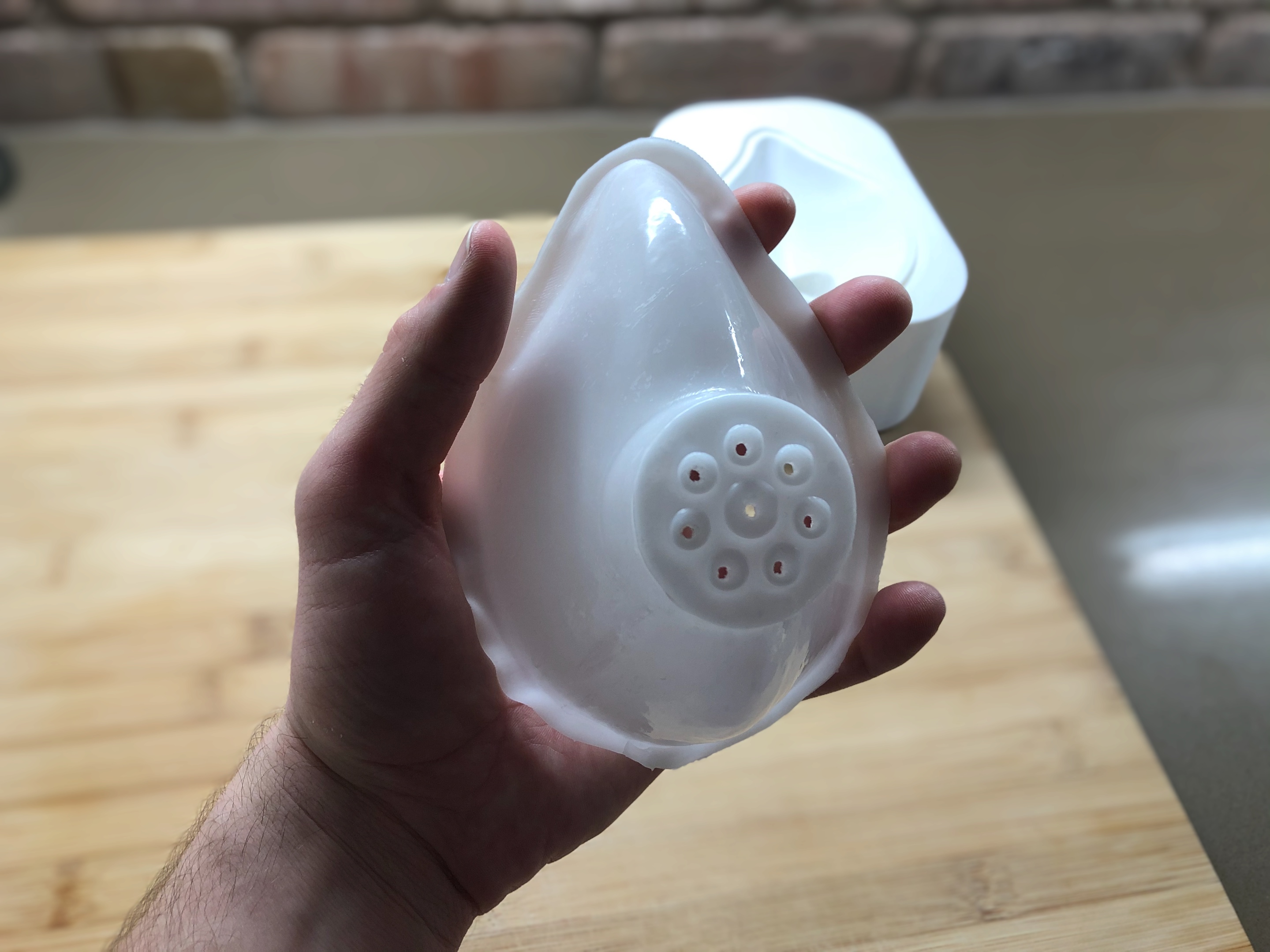 3分钟口罩DIY呼吸器设计
