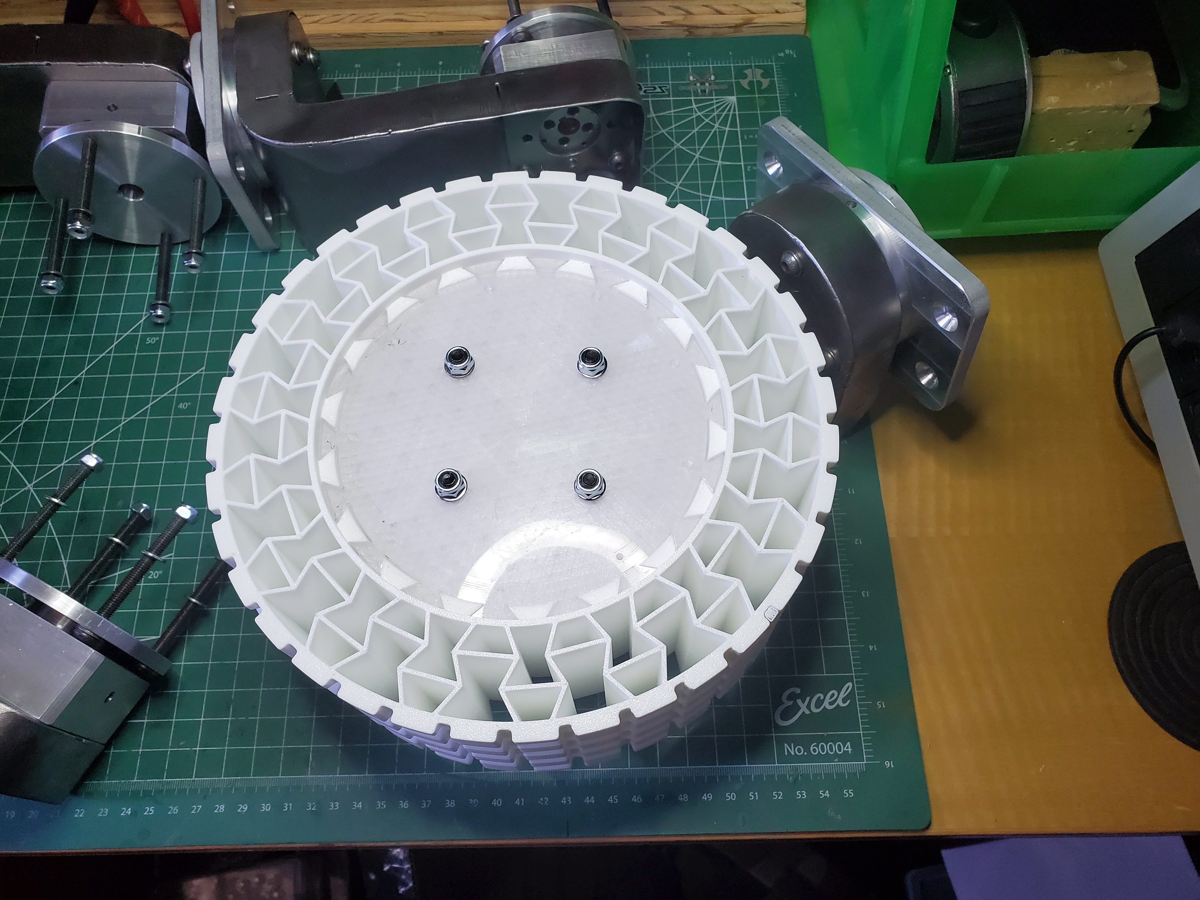 ROVER 360度转向机构，4WD，辅助3D打印无气轮胎