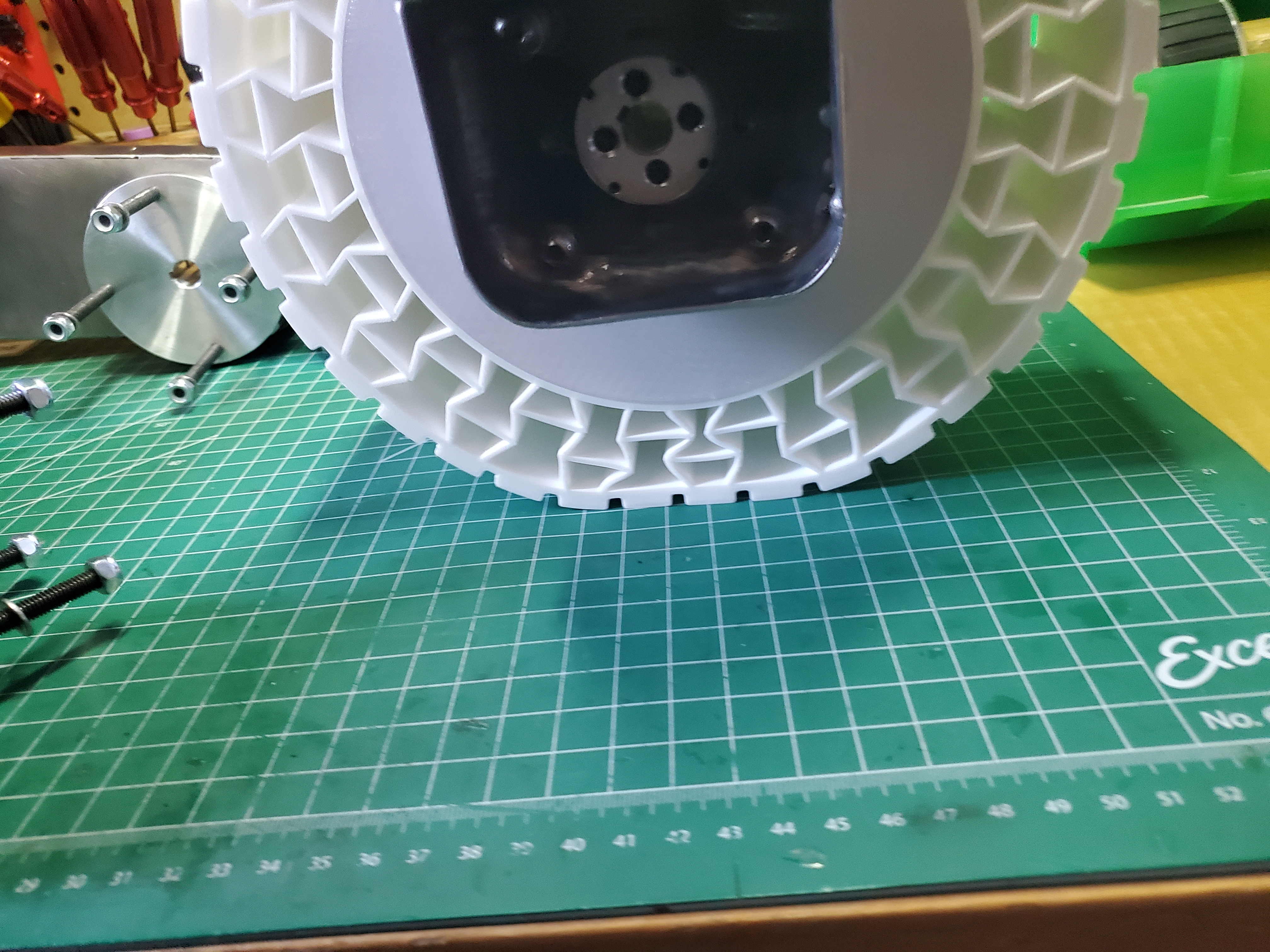 ROVER 360度转向机构，4WD，辅助3D打印无气轮胎