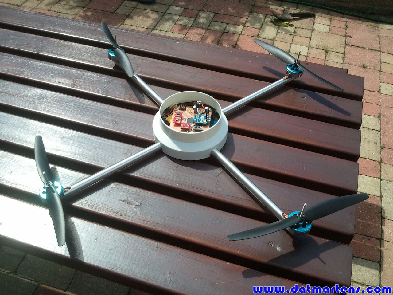 QR1 -四轴飞行器