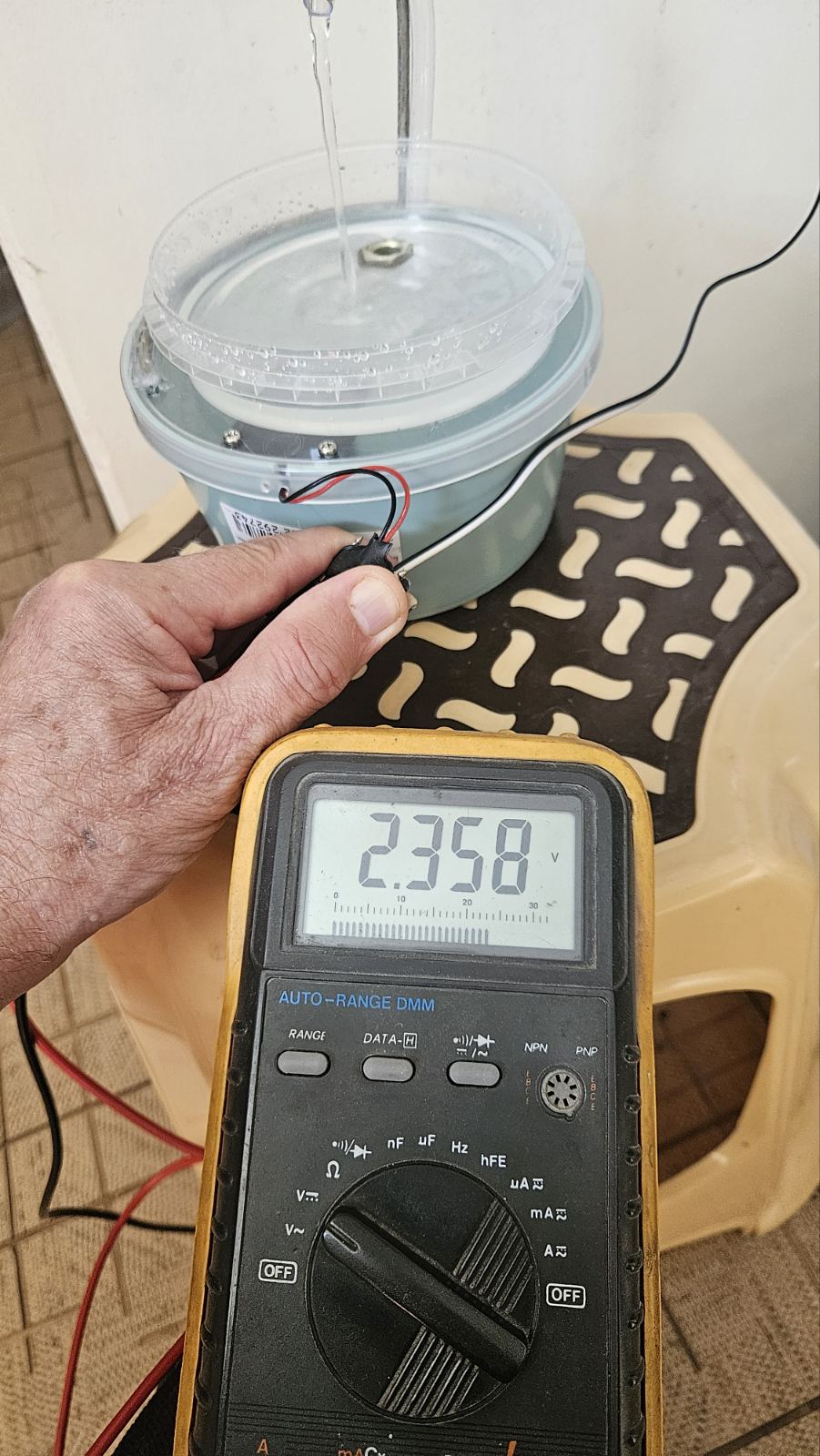 带RF-310T-11400电动机的猫喷泉