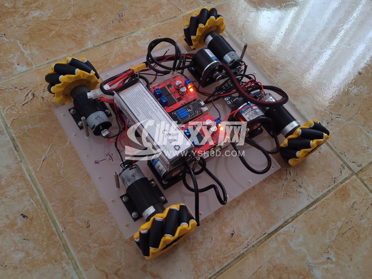 自动化导引车AGV麦克纳姆轮小车3D图