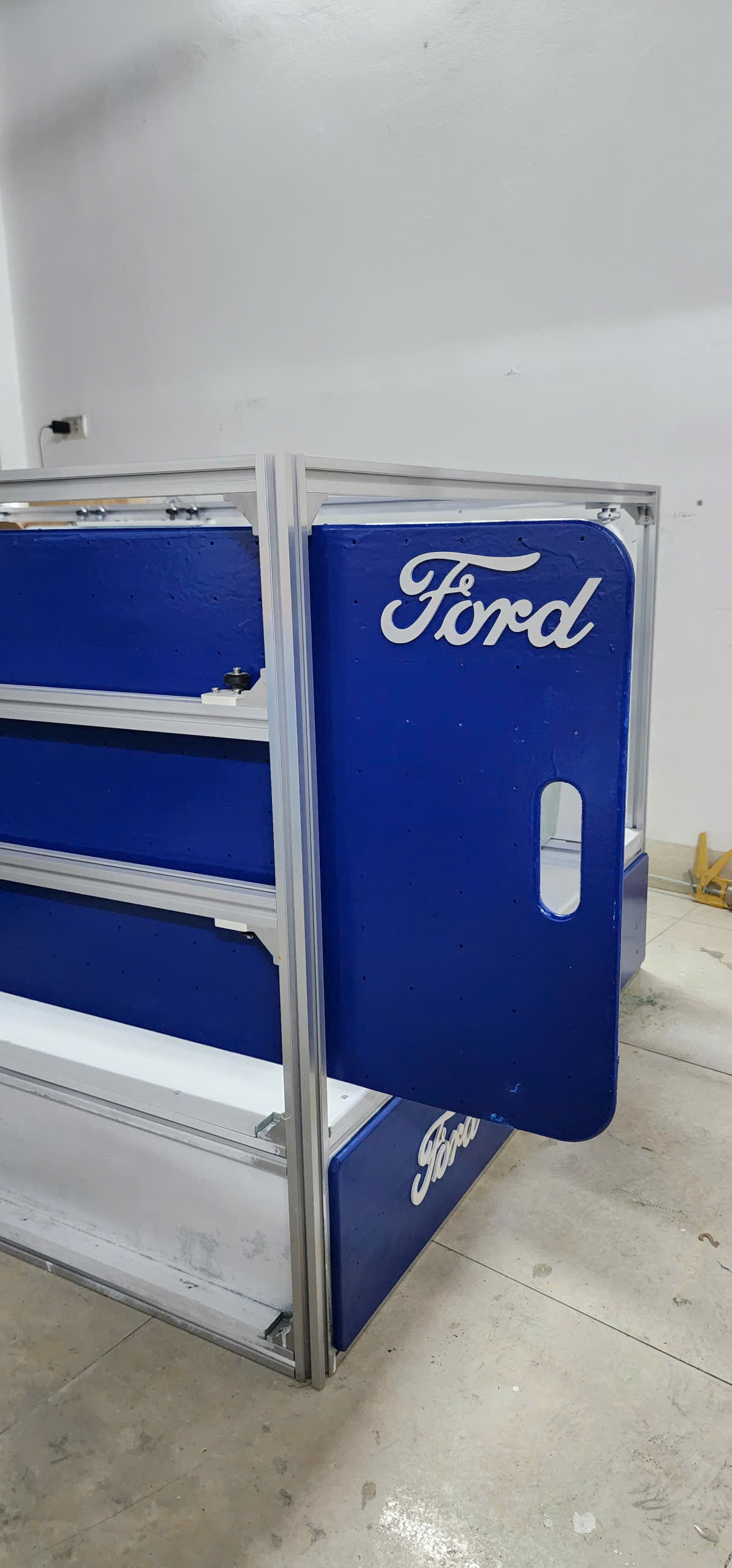 用于制造的工具、机械和零部件运输车