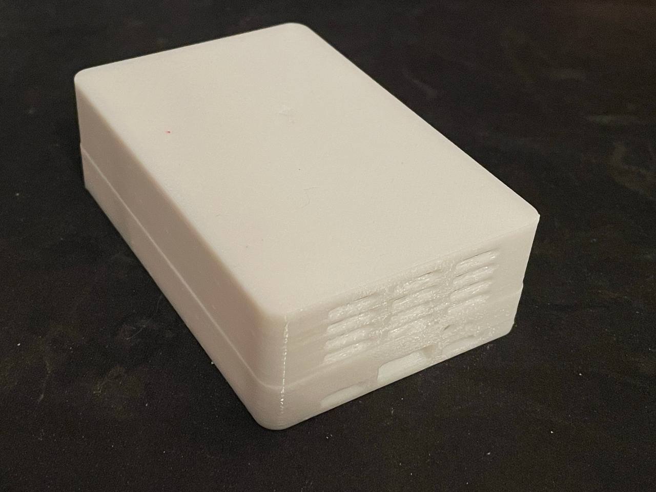 单板计算机Raspberry PI 5的轻便但功能强大且具有气流设计