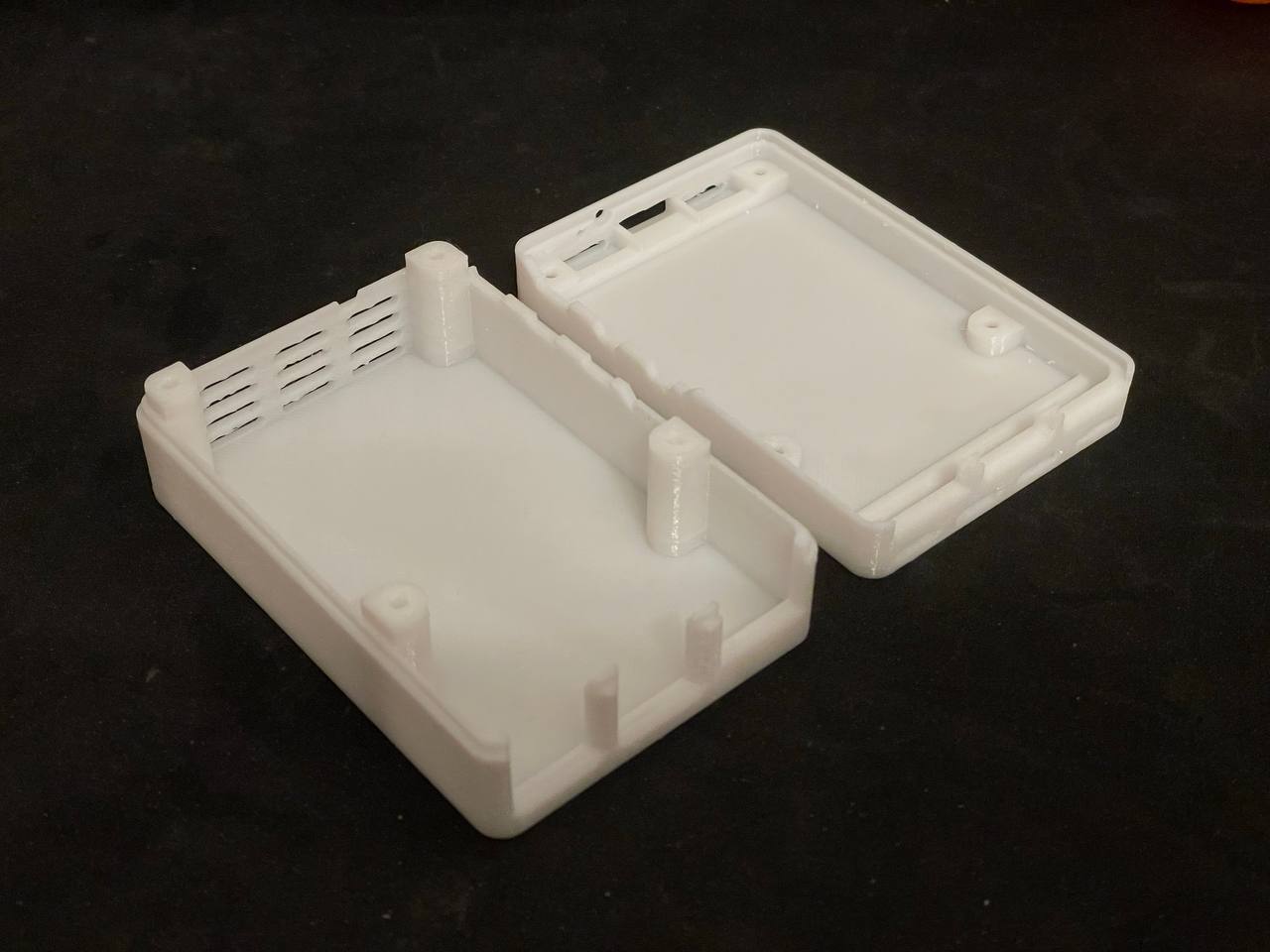 单板计算机Raspberry PI 5的轻便但功能强大且具有气流设计