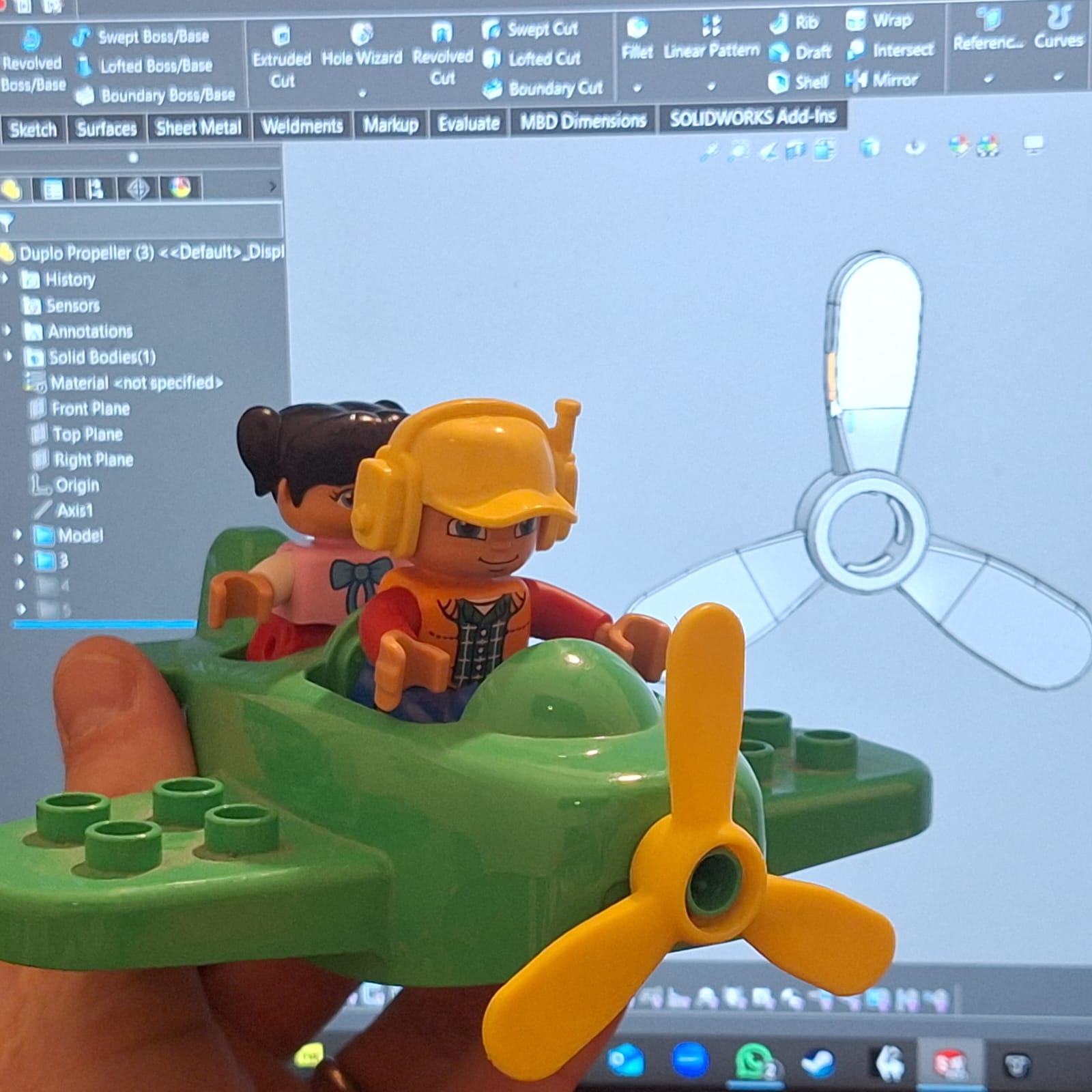 标准Duplo螺旋桨直径2.75英寸（70毫米）