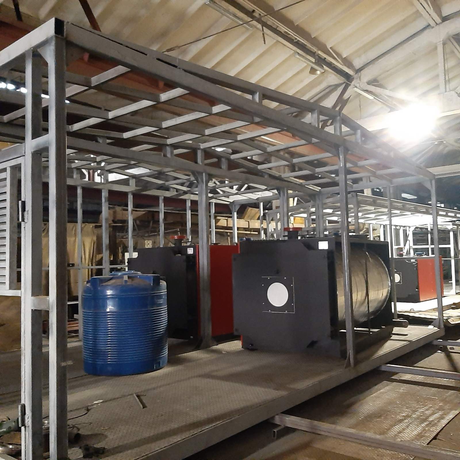 4MW燃气模块化锅炉房，可使用液体燃料