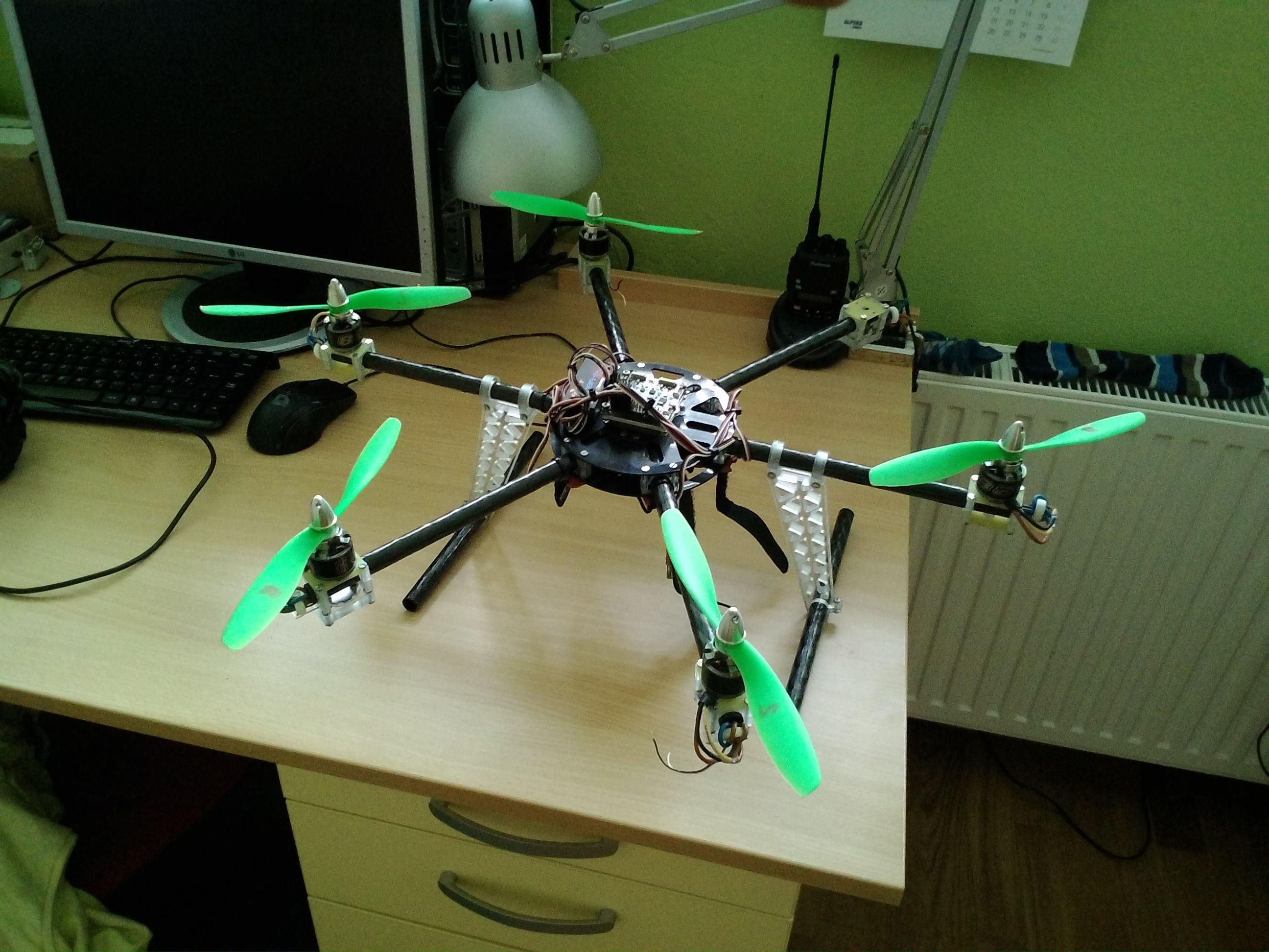 六芯碳纤维直升机