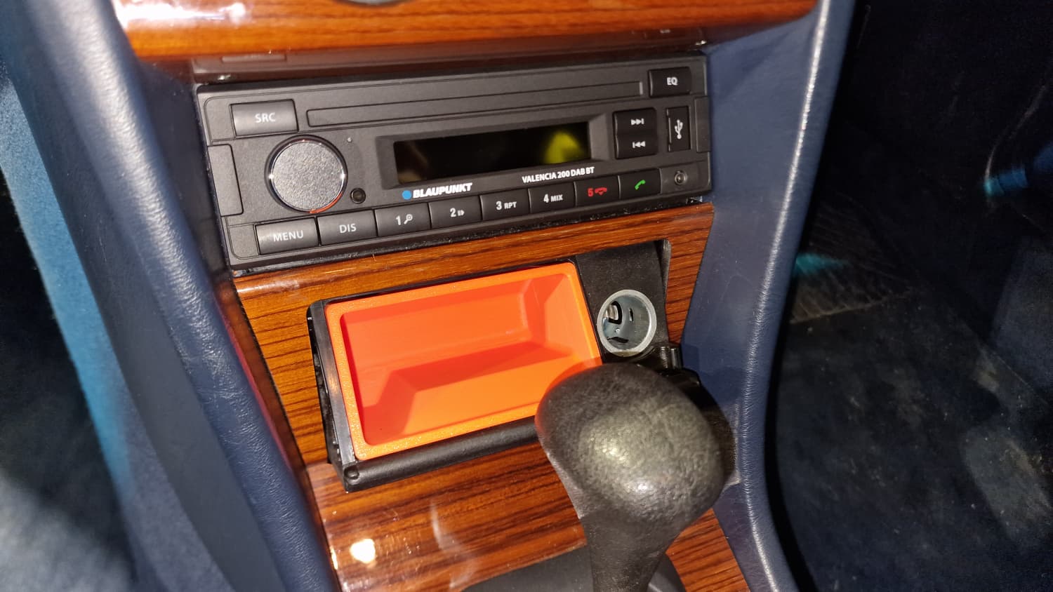 W124_200E烟灰缸-A 124 810 02 28