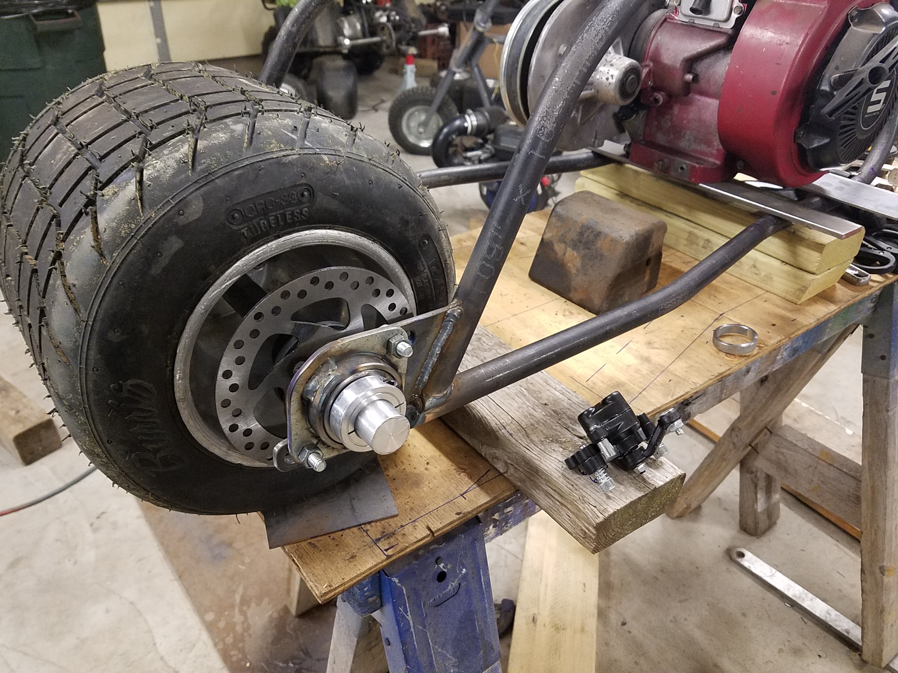 前轮伸出式摩托车