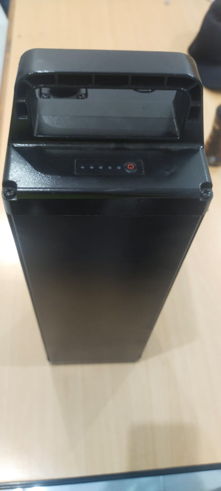 可充电锂离子电池