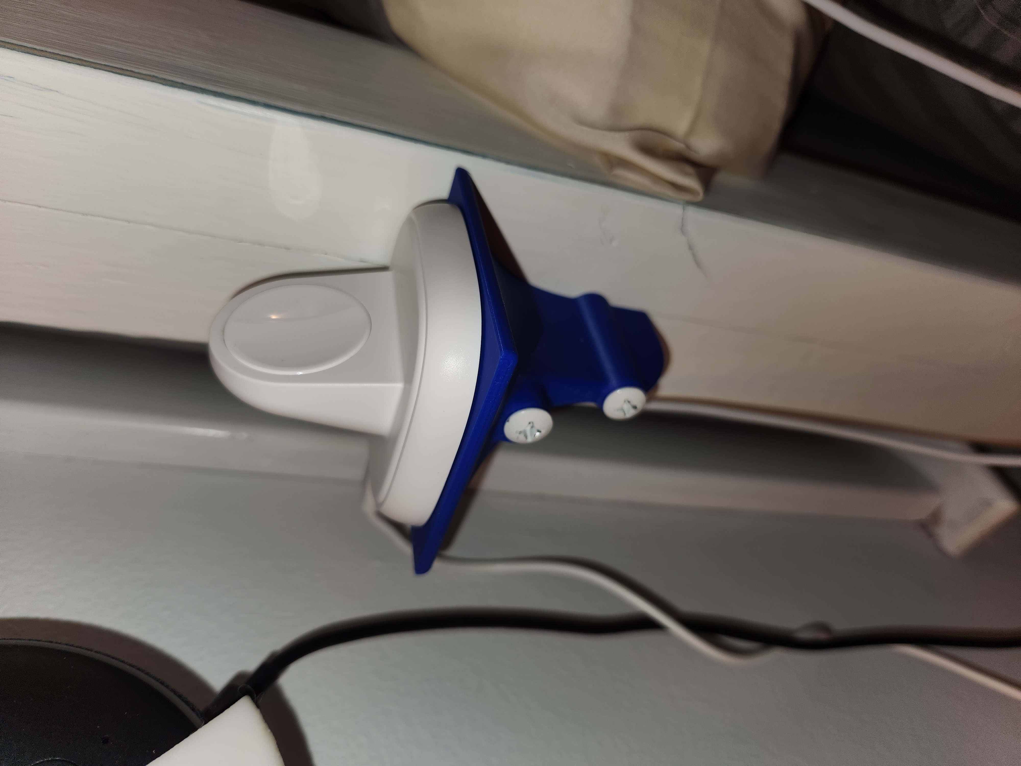 充电器支架（或充电器）