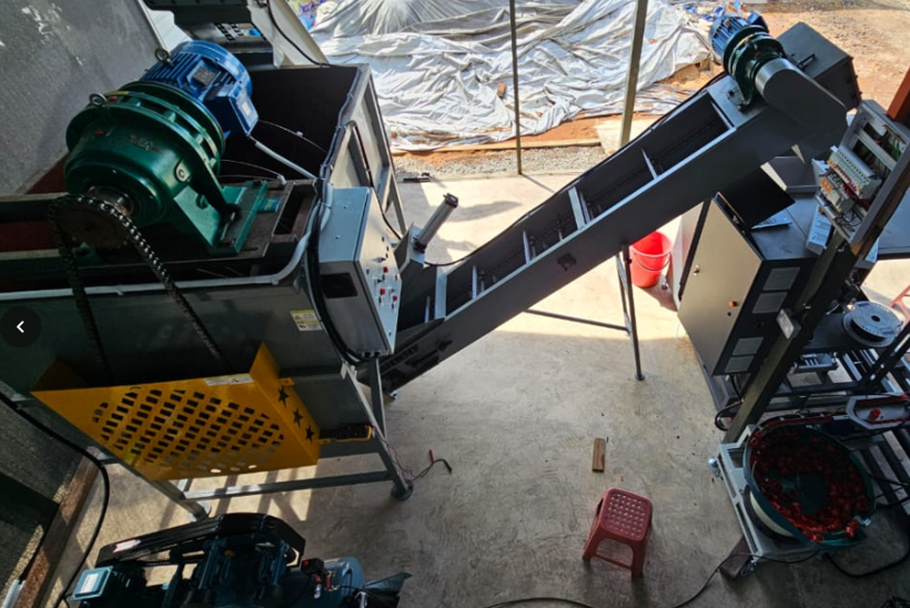 蘑菇基质套袋机