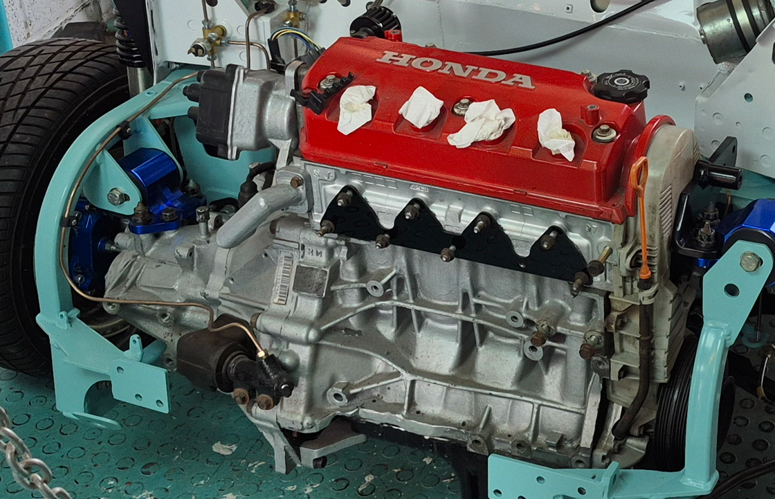 本田 D15 - 发动机端口盖