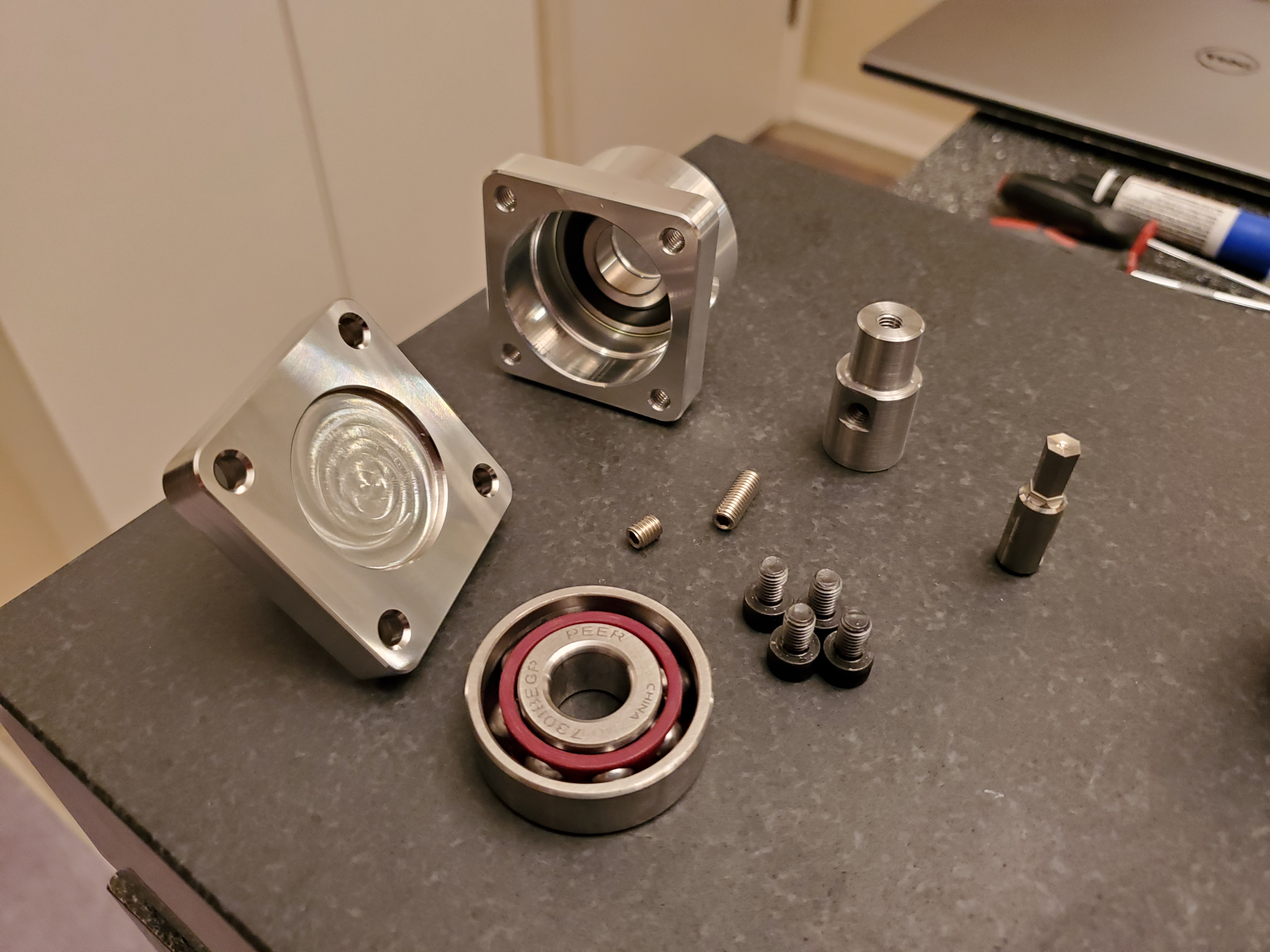 紧凑型旋转拉刀