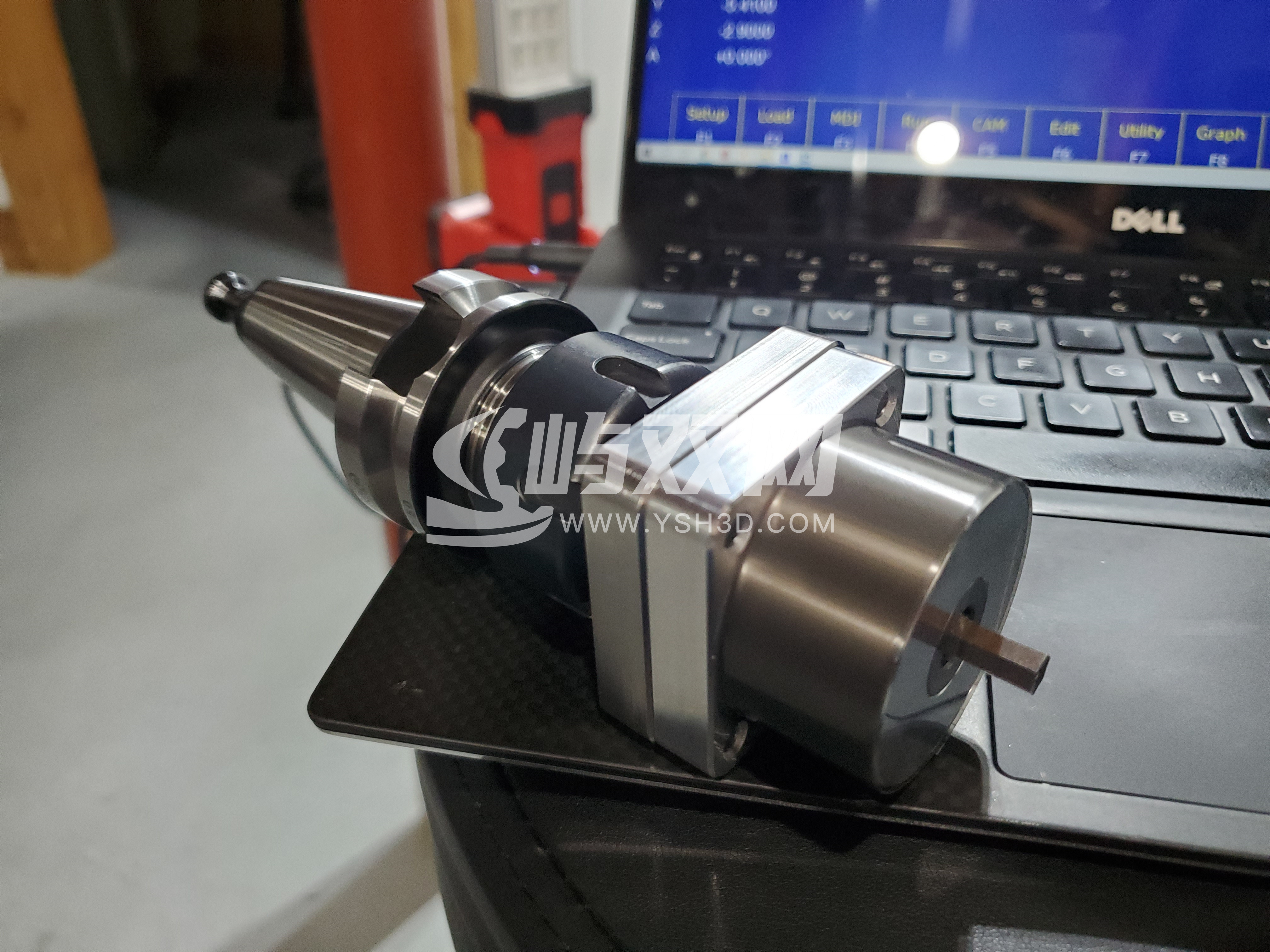 紧凑型旋转拉刀