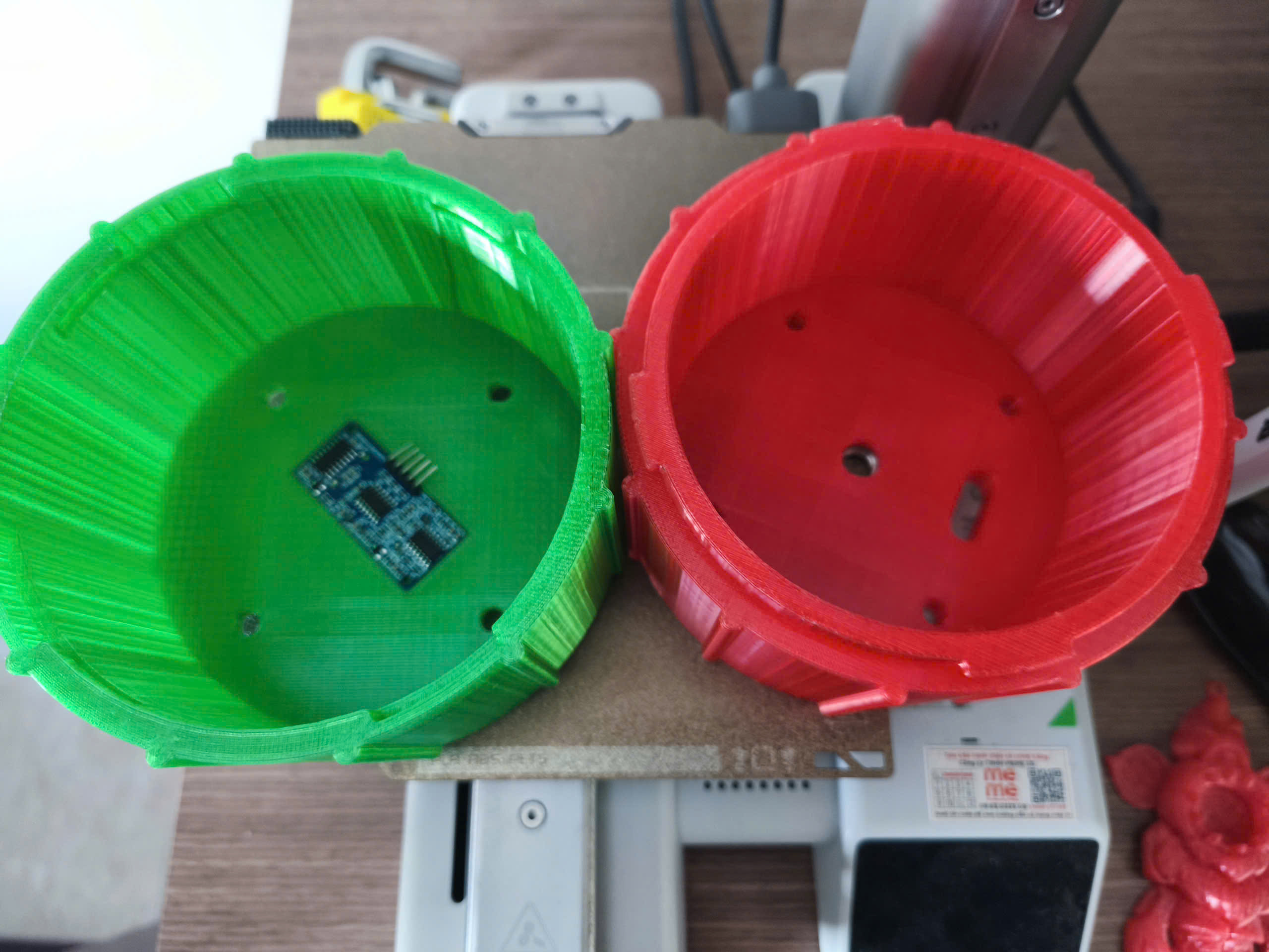 超声波测距传感器用旋转卡扣盒