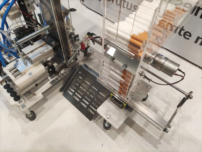 纤薄型滑动系统零件