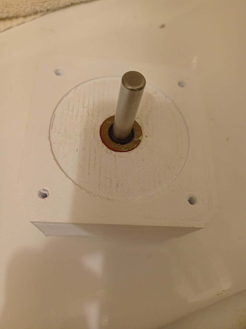 行星谐波齿轮箱。