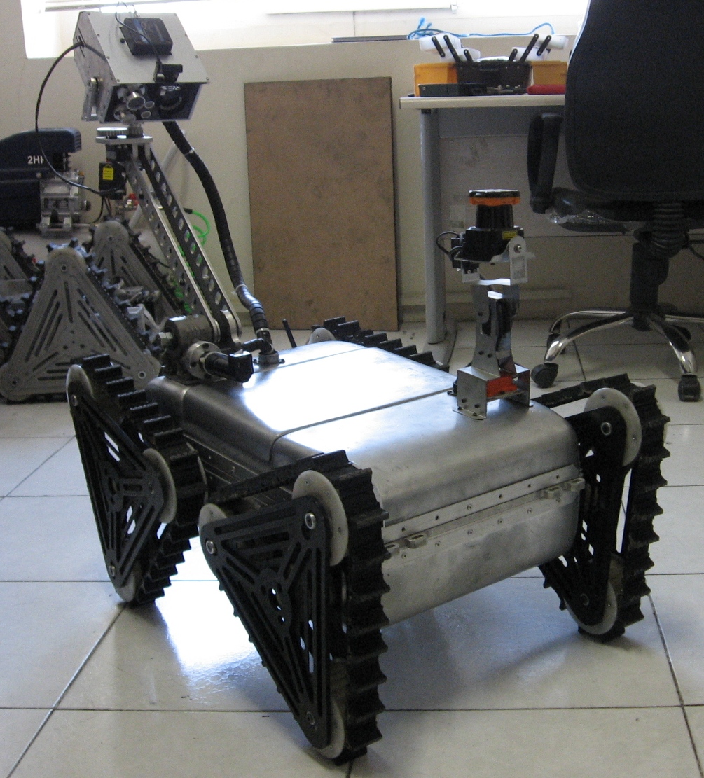 三角履带轮机器人车 营救机器人“阿尔法”