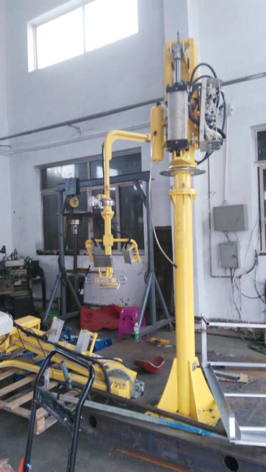 座椅搬运吊具通过平衡吊以及气动夹具缩略图
