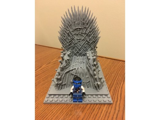 权力的游戏铁王座模型 Iron_Throne_with_lego_addons