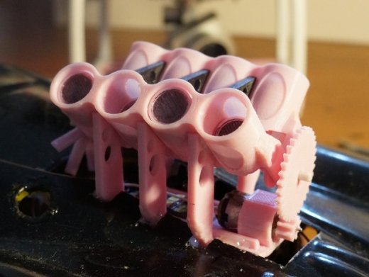 简易1比10  V8引擎缩略图